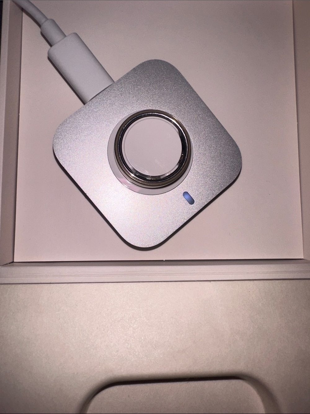 Oura Smart Ring|Gold - Picture 5 of 5